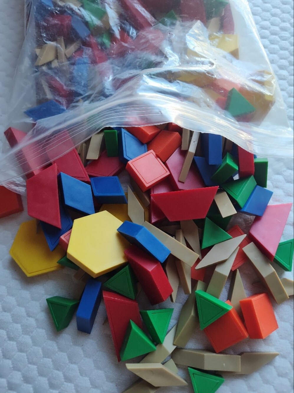 LTA Pattern Blocks Learning Set - Yellow, Red, Blue - Picture 5 of 9